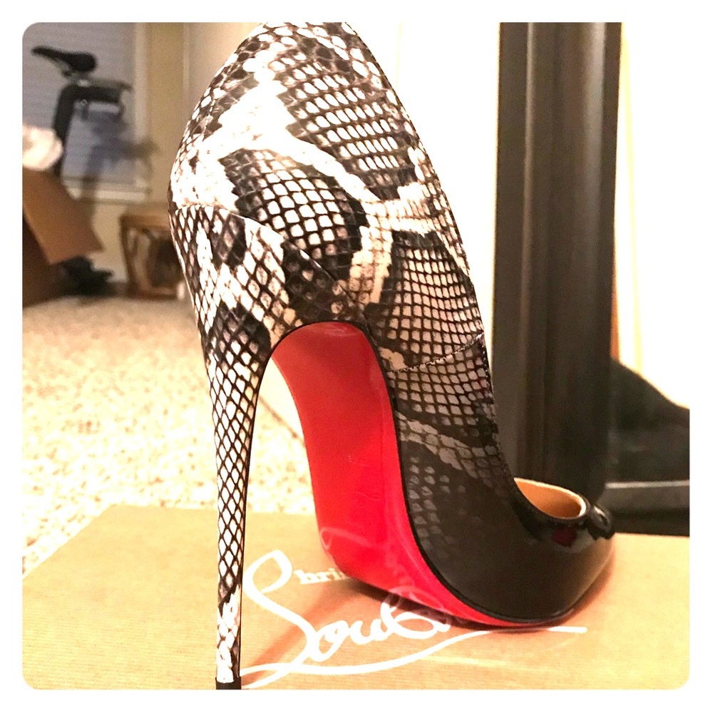 So Kate 120 Christian Louboutin heels